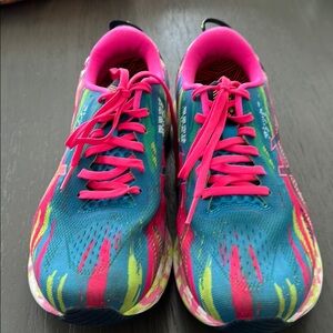 ASICS Noosa Tri 13 ladies size 11